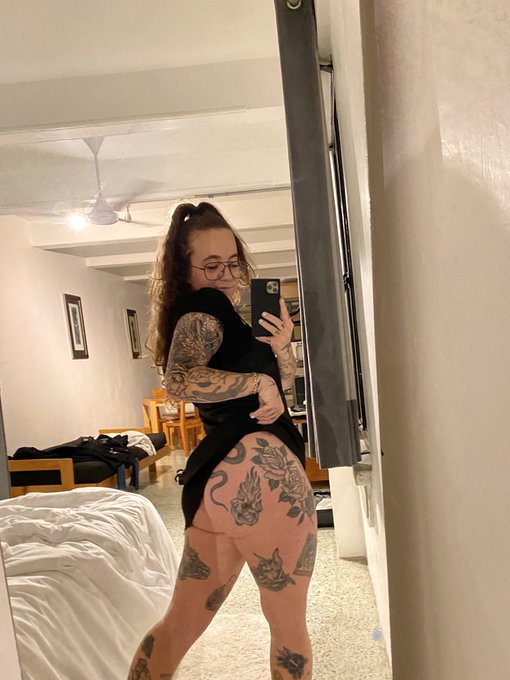 buenas noches https://t.co/WVxxQPcSpv