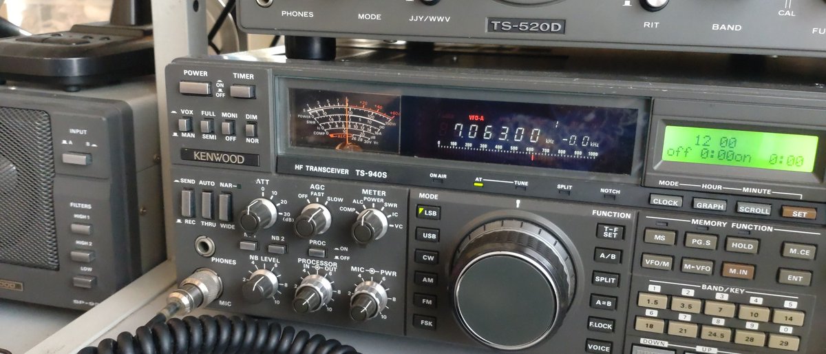 Jj1Nng's tweet photo. #TurboHamlog 
コールサイン入力
#何か点滅してる
作者ではありませんか👍
#7MHz
お声がけ完了
#KENWOOD
#TRIO
音やはり👍
休みの日のナガラ受信
🎙️📻📡🔊🎶 https://t.co/TFYopZz3eC