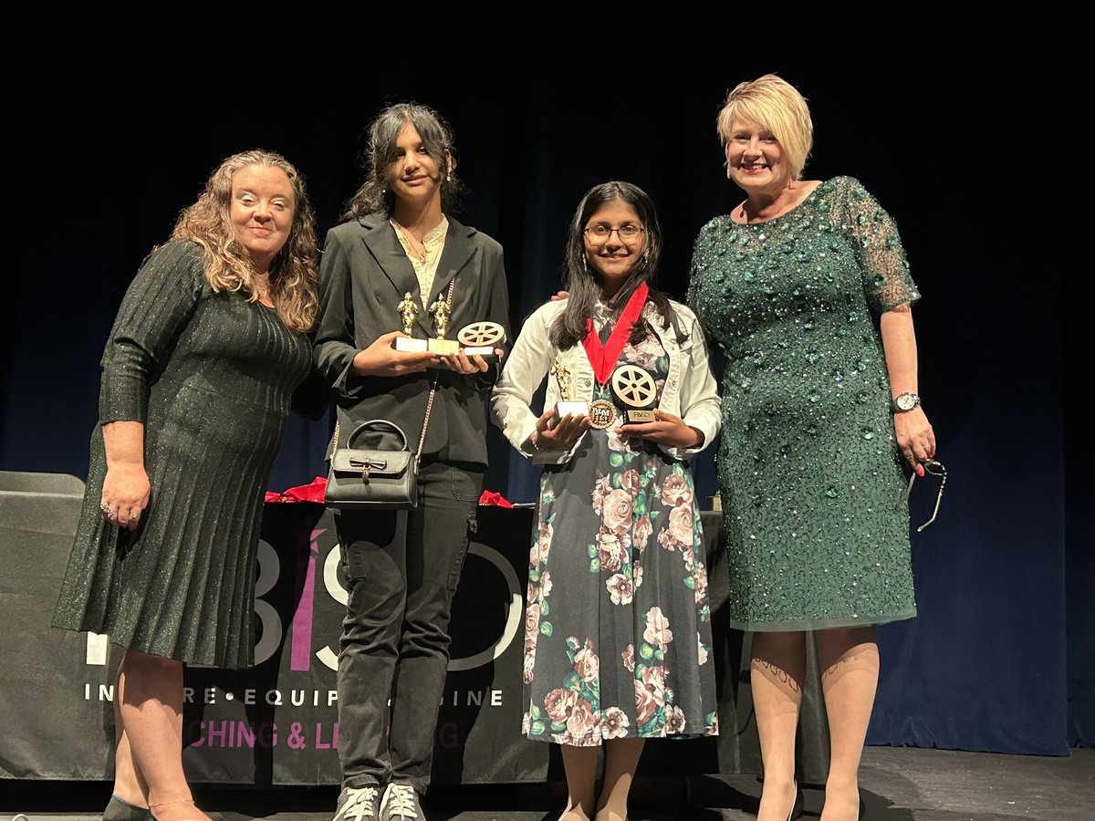 FnuNeha's tweet photo. #fbisd #fbisdfilmfest #filmfest #mye #mgms Proud of both of you my little butterflies❤️❤️❤️❤️❤️ my blessings https://t.co/38ArzOUdCO