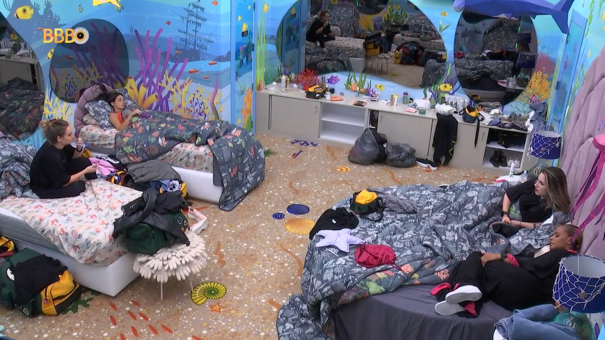 centralreality's tweet photo. Bruna: "É muito maneiro a Domitila ganhar, é muito importante... Nossa, eu fiquei com uma dó do Black" #BBB23 https://t.co/dyI4zQRAmI