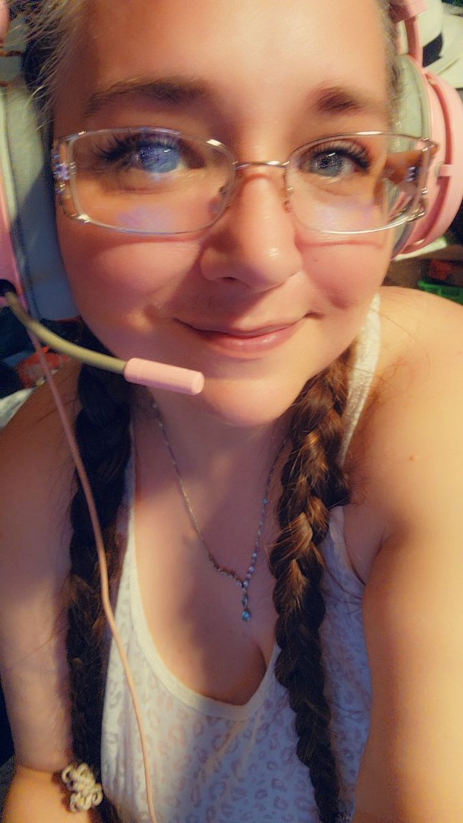 LadyLucian2's tweet photo. Live with Lady...LFG!!! Come see me 
https://t.co/BS24aYKhYa https://t.co/g42mgXoLK8