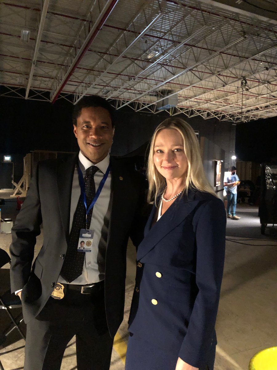 RonBRobinsonJr's tweet photo. Protecting the President! #kariMatchett #ronrobinson #TheNightAgent https://t.co/IJ8BQArzog