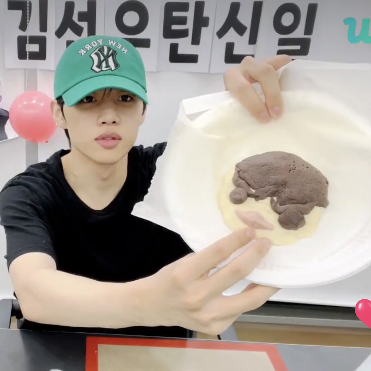 weberthings's tweet image. 선우의 생일 축하해~
(늦었어 ㅠㅠ)

#햇살보다_눈부실_선우의_스물넷 
#ThunderSunwooDay