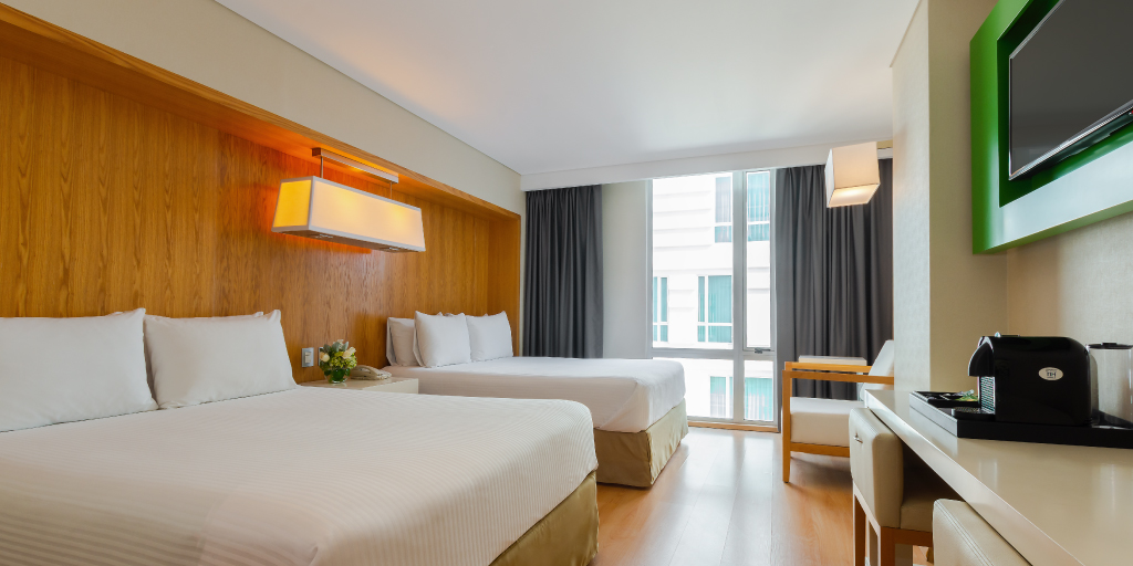 Al viajar, es muy importante elegir un hotel de calidad; con amplias camas, servicio de primera, atención al detalle y la mejor atención al cliente.
Por eso, al viajar, elige NH Hotels.

Nosotros, te cuidamos como tú te lo mereces.