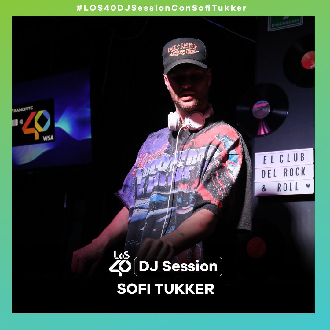 los40mx's tweet photo. Cuando nos unimos decidimos pasar una gran noche y @sofitukker fueron nuestros cómplices en #LOS40DJSession 👏👏👏 https://t.co/LsArVJeSYA