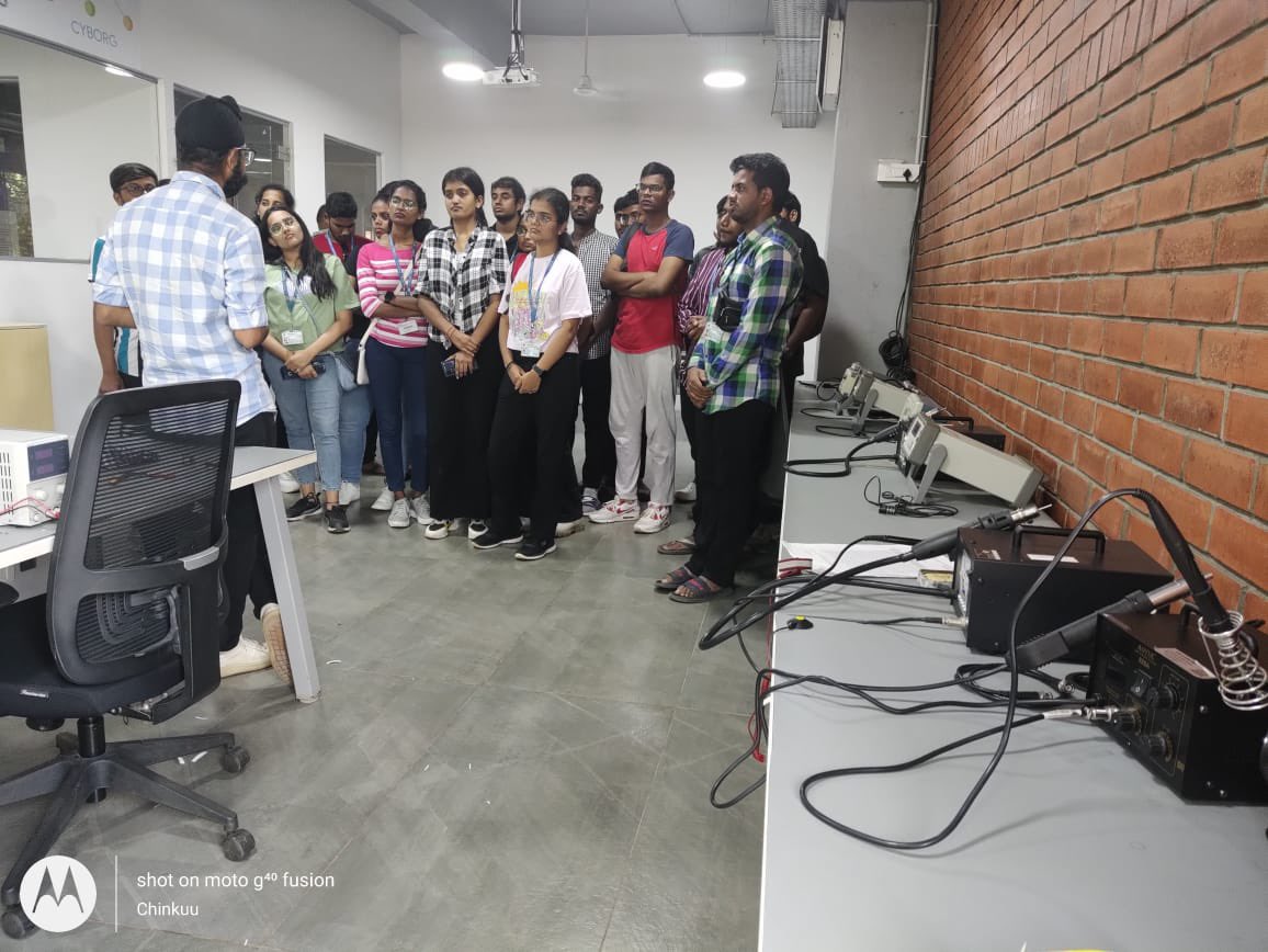SvceBengaluru's tweet photo. Photos of the industrial visit to the incubation unit by our students #svce #svcebengaluru #svcebangalore #bestengineeringinstitute #bengalurucollege #industrialvisit #incubationunit https://t.co/kREjSnxXw6