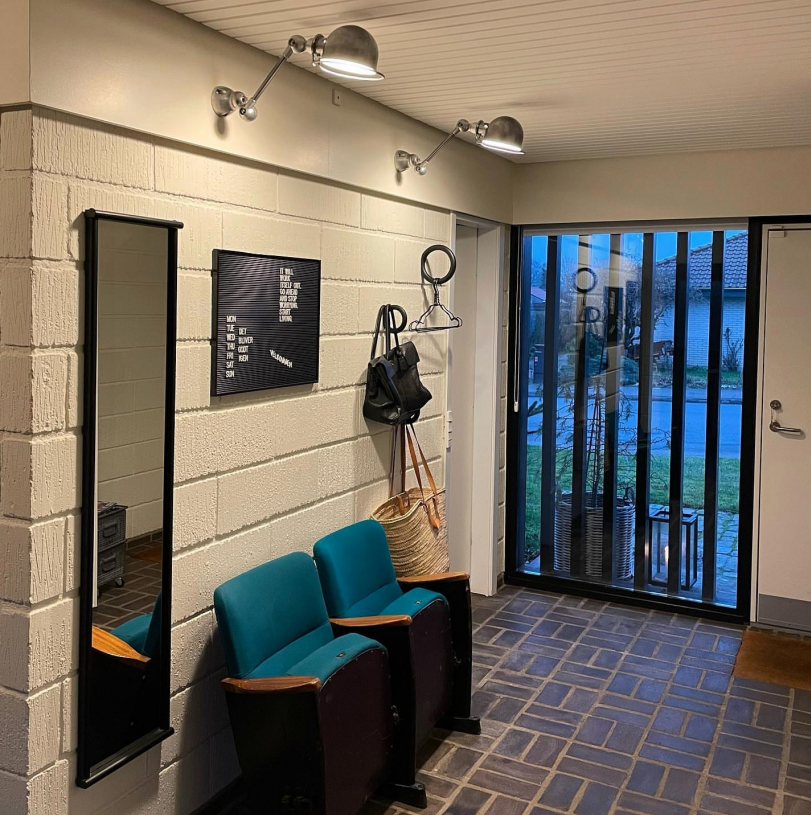 Lumitop_com's tweet photo. Les deux appliques murales Jieldé si701 en acier brossé ajoutent une touche de sophistication et de modernité à la pièce.
#jielde #jieldé #jieldelamp #madeinfrance #lumitop #industrialdesign #lampejielde #luminaire #light #deco #lampefrançaise https://t.co/gTqvsS8FPm