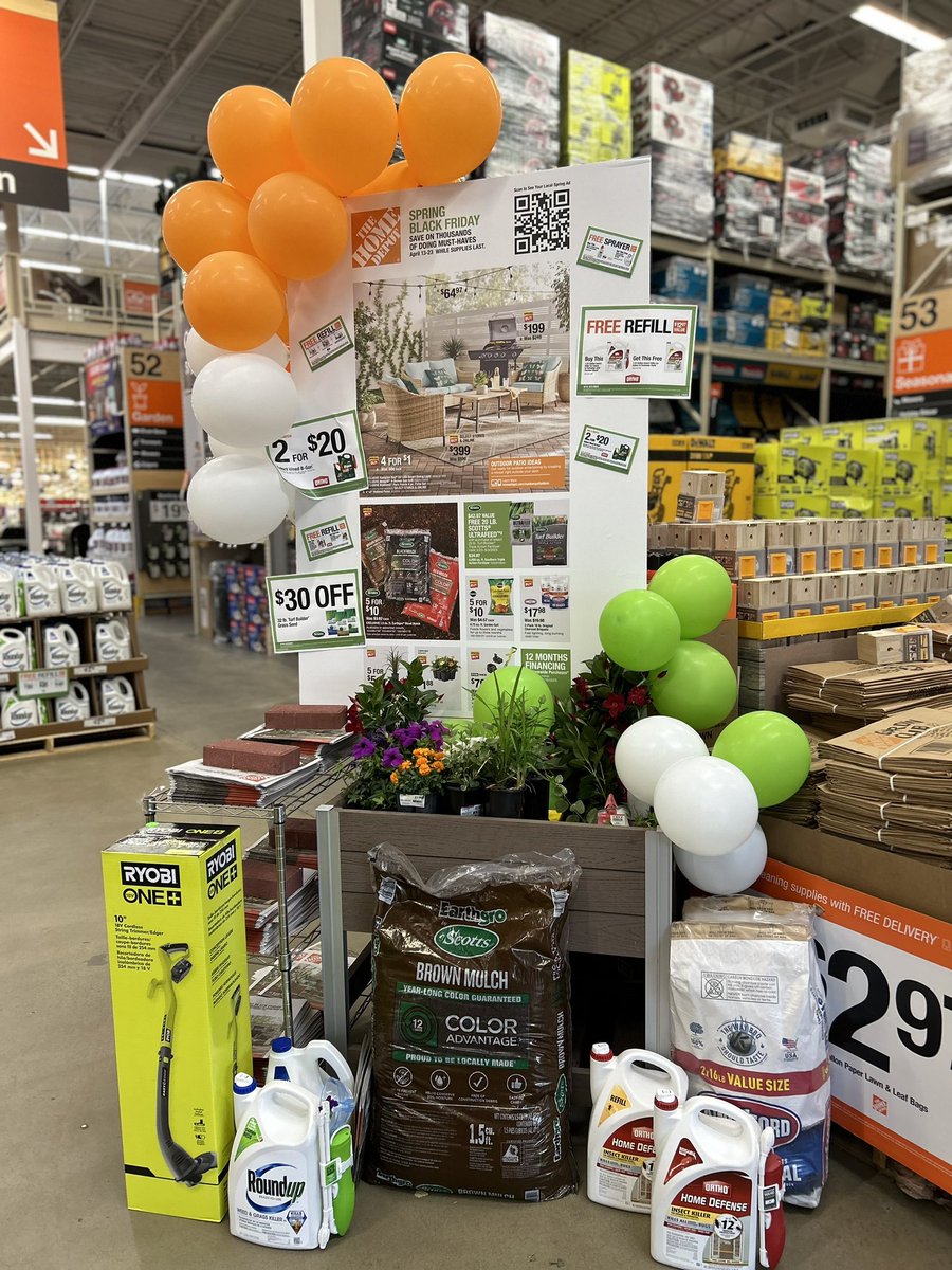 homedepot0111's tweet photo. Merchants Walk showing up and showing out for #springblackfriday https://t.co/SG40FREw1U