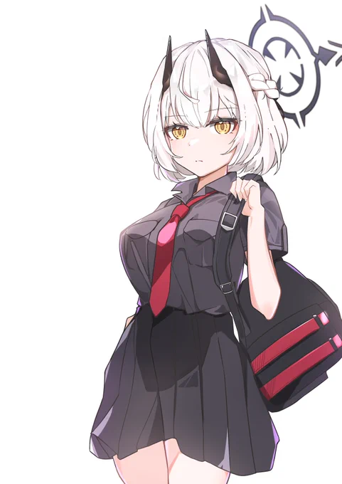 セナも救急医学部入るまでの数日間は一般ゲヘナ制服着てたかもしれない妄想 #ブルアカ 