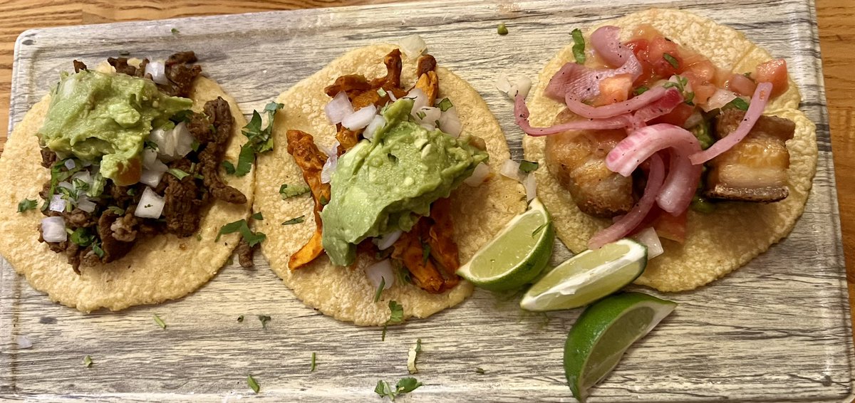 M2nurse's tweet photo. Eating tacos and sending good luck vibes to @Turnermotrsport at @GPLongBeach @calbears96 #longbeachtacocompany https://t.co/wBzFWPz6CA
