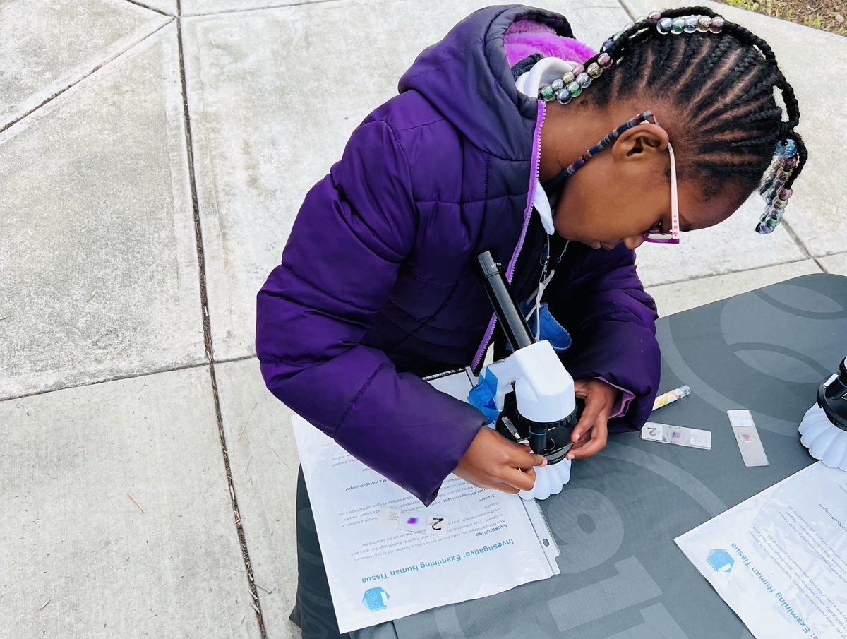 CV_HealthSt's tweet photo. Earlier tonight we joined our friends @EEFKids STEAM Fair to introduce @thinkchulavista community members to the Health Station and share about how we introduce @CVESDNews students to careers in the health sciences and beyond. #HStLearns https://t.co/siTT9ymTma