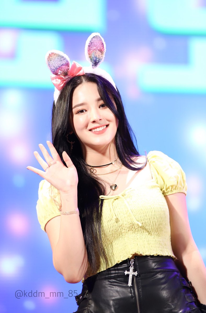 NJMBlueBunny's tweet photo. Good morning, @nancy__jewel! I hope your day goes well and many opportunities come your way!💙

#NANCY #낸시 #MOMOLAND #JEWELS💎 https://t.co/cXWBXfxuxv