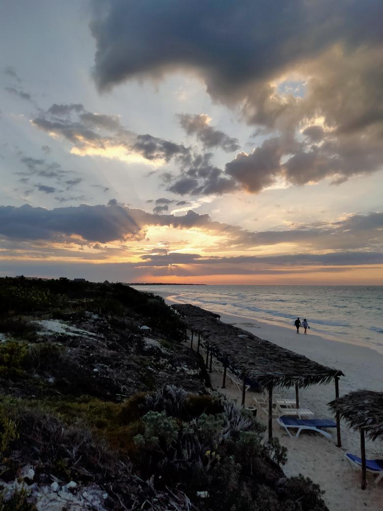 Disfruta la lentitud de lo efímero...#Cuba enamoras 🌊🇨🇺