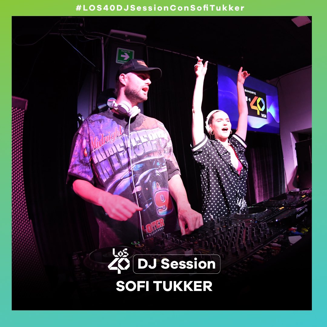 los40mx's tweet photo. .@sofitukker nos hizo vibrar con su estilo único en #LOS40DJSession con Sofi Tukker 🤩🤩🤩 https://t.co/rlutqewqhj
