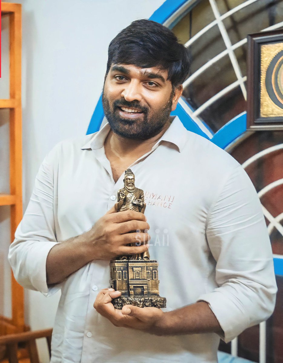 kumaran_VSP's tweet photo. இனிய தமிழ் புத்தாண்டு நல்வாழ்த்துக்கள் ❤️

#makkalselvan @VijaySethuOffl #tamilnewyear #Vspfc @MakkalSelvanFC https://t.co/XRNbfPfkgH