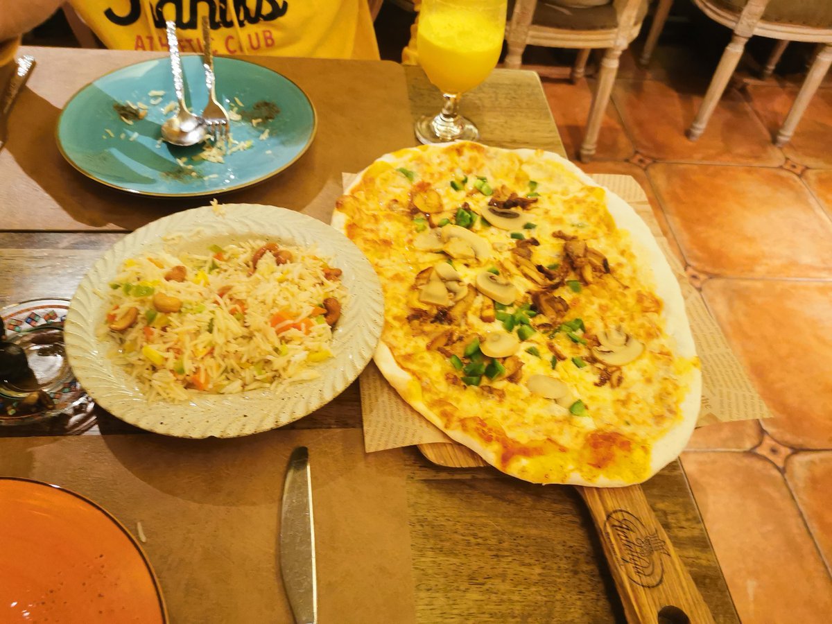 icancan17's tweet photo. Nice turkish dinner with a sleeping beauty https://t.co/YKQBTNIw3S