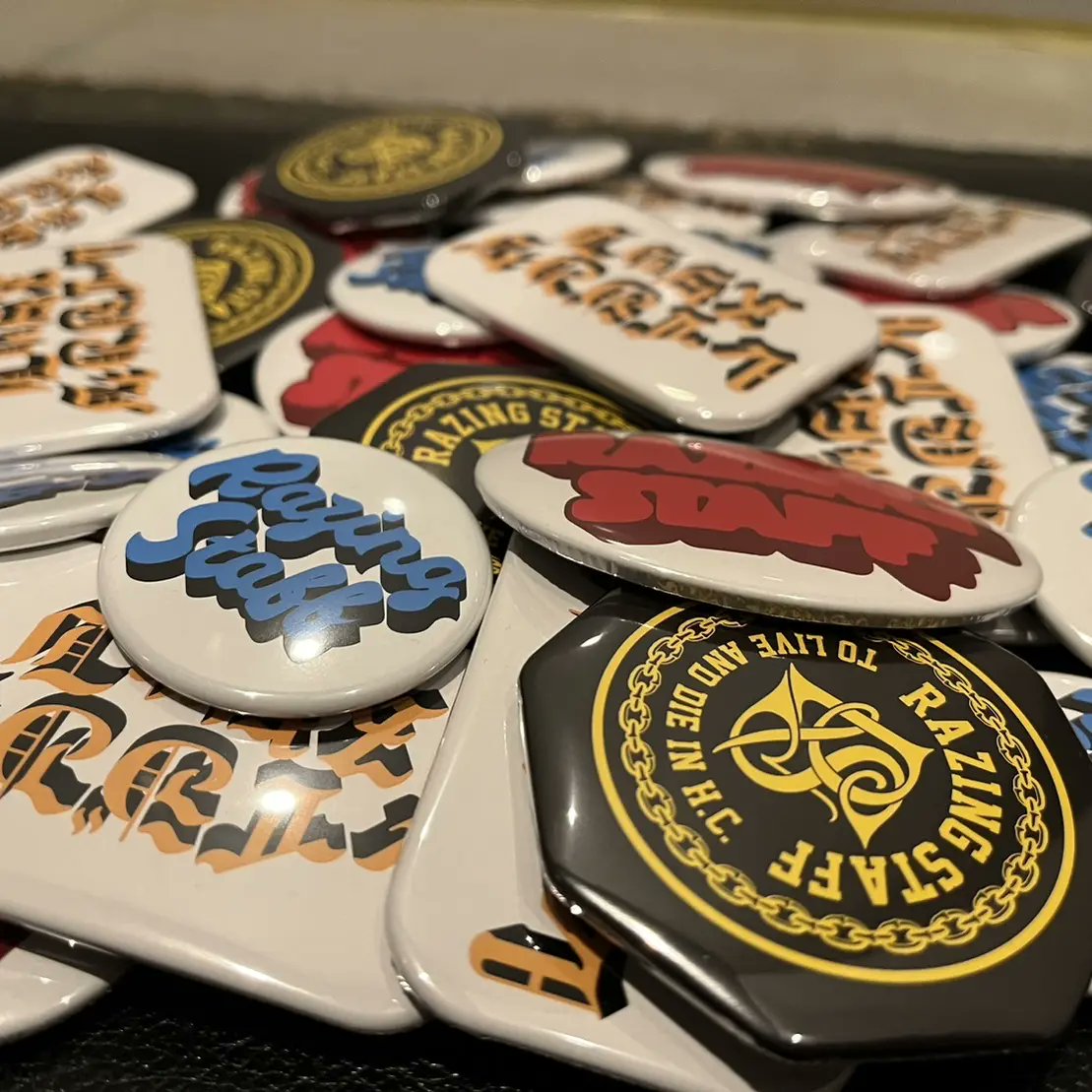 laki_1019's tweet image. いよいよ明日、土曜日です。 

先着30名様にオリジナル缶バッジをプレゼント。
是非オープンから遊びに来て下さい。 

チケット予約、取り置きは
DM
または
razingstaff@furious.jp
までお願いします。 

#BSIDEAPPROACH
#DOMINATEHC
#BLACKNADIR
#UNHOLY11
#BEARKNUCKLE
#RAZINGSTAFF
#FURIOUSRECORDS