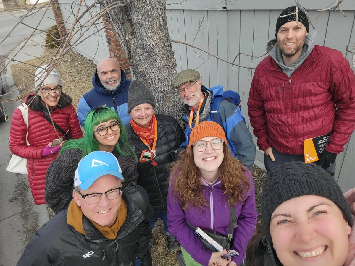 DianaBatten_'s tweet photo. April weather in #yyc is always a layers game.
One day to the next, this team keeps picking up momentum, knocking those doors & having a lot of fun!
Join us!
https://t.co/oiNbV8YMLZ
#caringforcalgaryacadia https://t.co/seKAs8dX8v