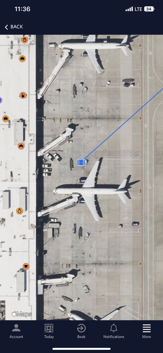 jennygeraci_'s tweet photo. Hey @Delta what in the world is going on here? My bag was unloaded at 9:53 and they’re telling me it’s still just SITTING BY THE AIRCRAFT?! AN ENTIRE FLIGHT’S BAGS HAVE JUST BEEN SITTING FOR NEARLY TWO HOURS AND WE HAVE ZERO UPDATES? So glad I spent so much $ on this flight https://t.co/EMfp3oriGa