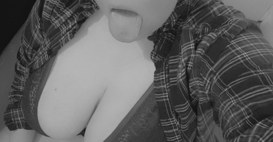 FemD0m_Bunny's tweet photo. Chubby succubus girlfriend at your service to suck your soul out via your cock!

Once in a lifetime experience to have a blissful death and live on in the afterlife as her sex slave!!

#nsfwtwt #horny #nsfwacc https://t.co/x0Z71EiWBA