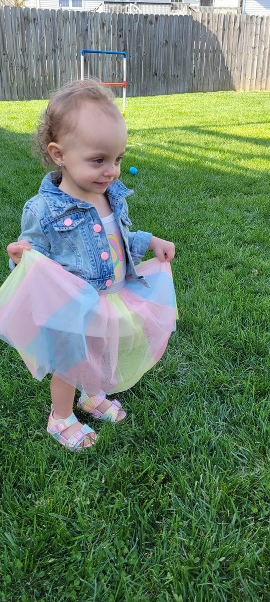 loukylaura's tweet photo. My special precious little princess, Mia #loveofachild #timeisvaluable #innocence #love #Appleofmyeye #priorityone I'll always be here to protect her ๐ https://t.co/KOU0T30mox