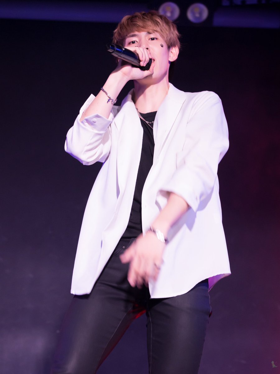 kokoon_s2's tweet photo. #코쿤 #KOKOON 
#김새암 #새암 #Wolfric  

2022.10.01 🦋 VeryGood / Block B

* https://t.co/PVNDigR5W1
