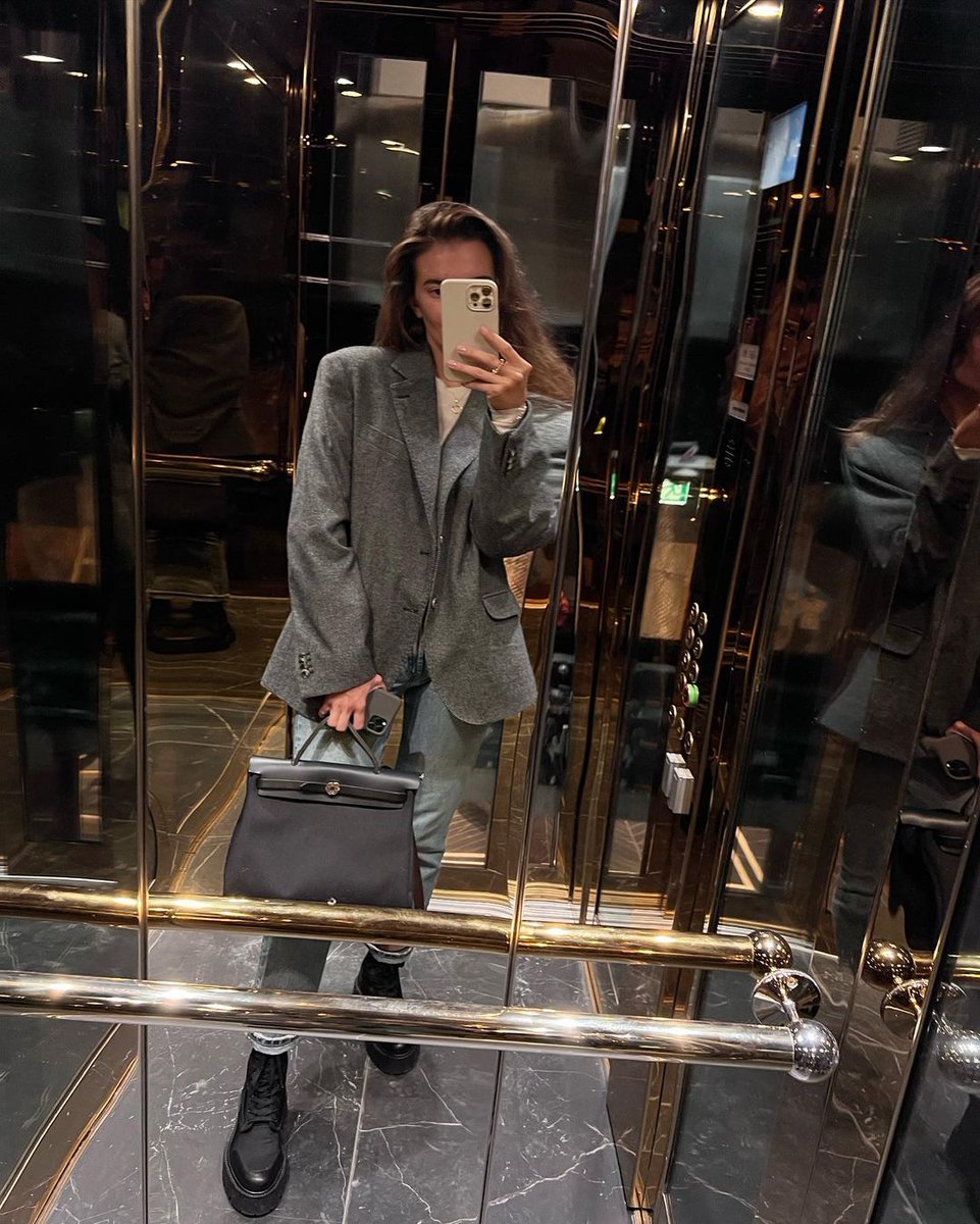 RoseBai77862016's tweet photo. Enjoy life and enjoy more of whatever and whatever you can experience and eat now by working hard to get it.😊😊
#dinner #western restaurant #enjoy #what you get by working hard #life #one person #pretty dress #beauty https://t.co/VO1Ylxz7wf