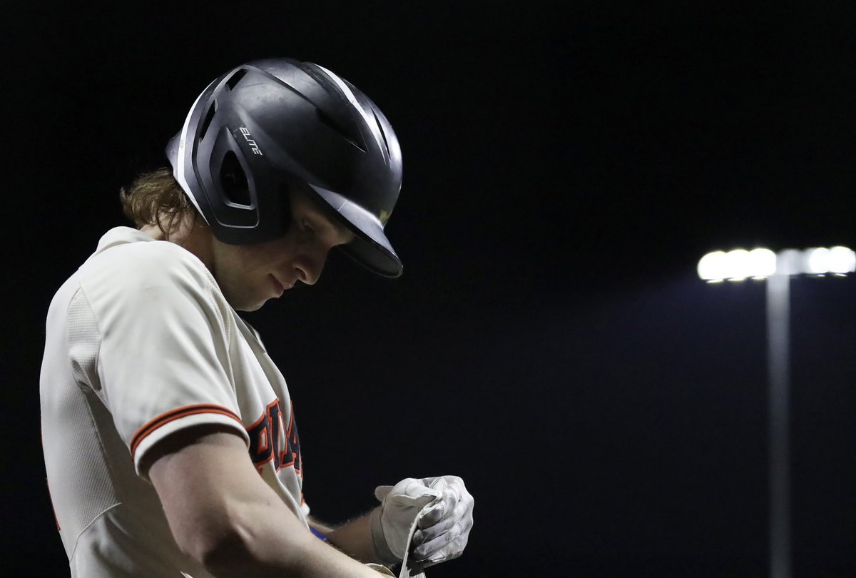 .<a href="/Piratebaseball/">PC Baseball</a> under the lights looks tough 😤