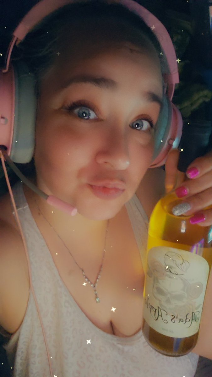 LadyLucian2's tweet photo. Come chill with Lady
https://t.co/BS24aYKhYa https://t.co/FfpcGjRWOg