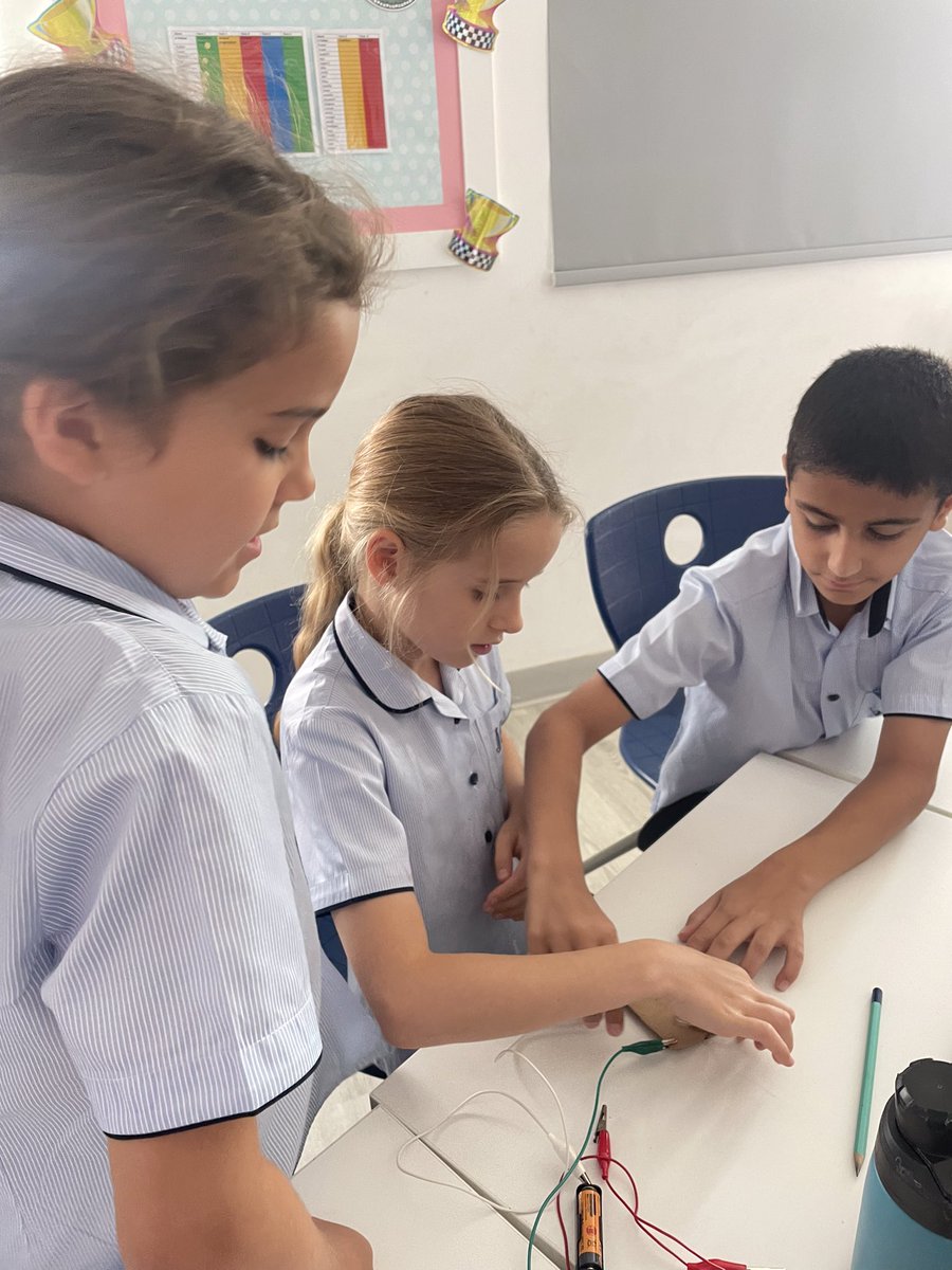 JESSPrimaryYR4's tweet photo. This week in science, Year 4 made their own switches using classroom materials to help develop their understanding of complete and incomplete circuits. Great work Year 4! #JESSPriScience https://t.co/PbZu2c04FB