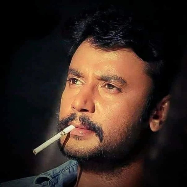 vindpl1's tweet photo. ನಾನು ಒಳ್ಳೆಯವನಂತೆ ಯಾರಿಗೂ ಪ್ರೂ ಮಾಡಬೇಕಾಗಿಲ್ಲ ನಂಜೊತೆ ಯಾರು ಚೆನ್ನಾಗಿದ್ದರೆ ನಾನು ಅವರ ಜೊತೆ ಚೆನ್ನಾಗಿರ್ತೀನಿ ಇಲ್ಲ ನವರಂಗಿ ಆಟ ಆಡಿದ್ರೆ  ನನ್ನ ಎರಡನೇ  ಮುಖ ತೋರಿಸಬೇಕಾಗುತ್ತದೆ 😈😈😈 
@dasadarshan #katera #BoxOfficeSulthan #DBoss𓃰 https://t.co/QziGqzu4Lf