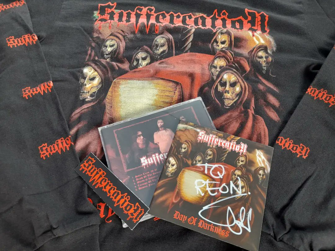 ryon_reon's tweet photo. Suffercation - Day Of Darkness (1992)
© Suffercation 1992 ℗ Sadist Records & Astaka Arungan Music 2022
#suffercation #dayofdarkness #malaysiadeathmetal #deathmetal #osdm #tshirt #longsleeve #cd #collection #deathmetalcollection https://t.co/z8CeweSaPt