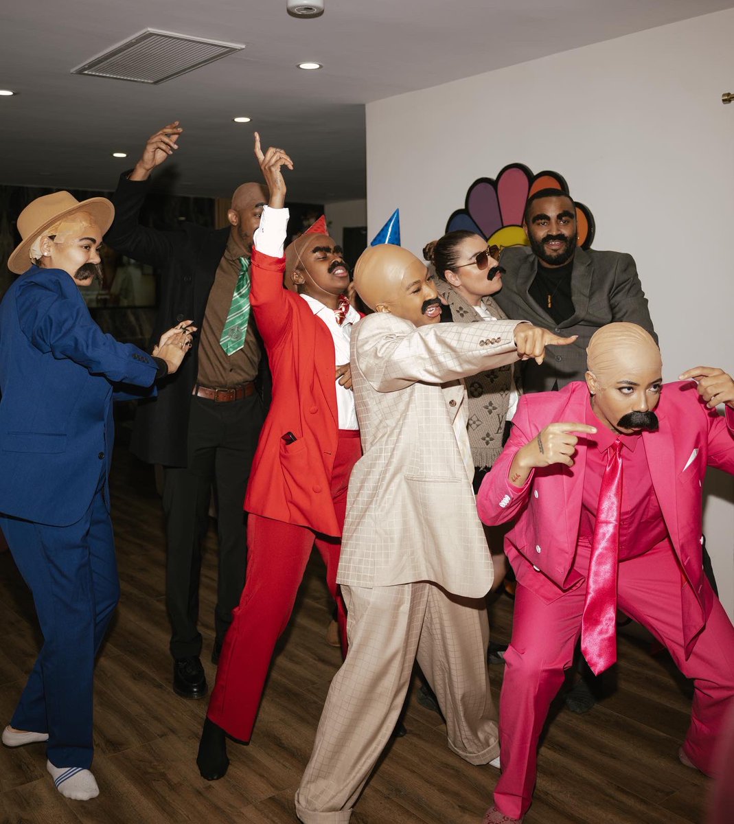 KhadiDon's tweet photo. I had my friends dress up as Steve Harvey for my birthday. Got a party bus and did karaoke. Aye man… get you some turnt friends 😂🎉!!! https://t.co/J5SVpWuUsc