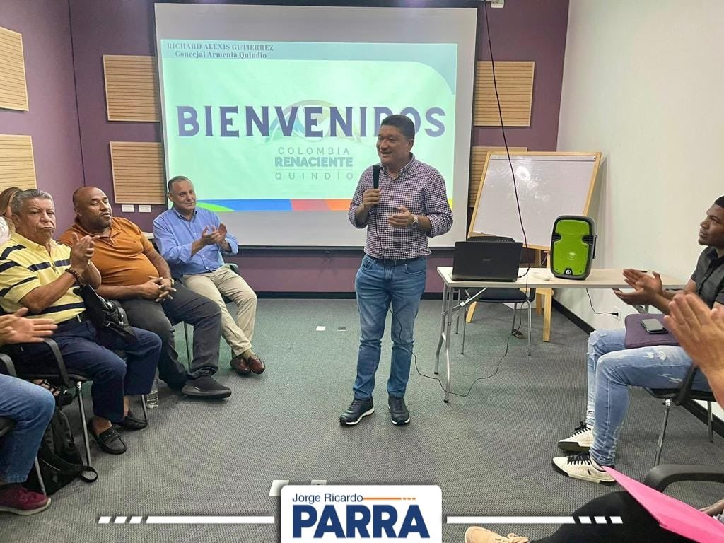 JorgeR_Parra's tweet photo. Espacios de ideas, fortalecimiento y crecimiento. ¡Gracias! Que fortuna poder compartir con Richard Gutiérrez y proyectar un mejor Quindío. 🫱🏻‍🫲🏽👊🏻💪🏻💙

#Oportunidades #Quindío #FortaleciendoIdeas #Parra https://t.co/QmQAQDnlQa