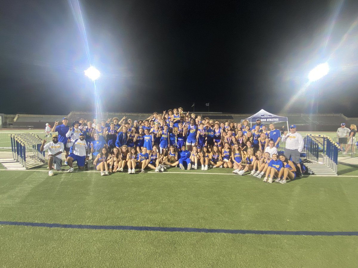 Congrats to ALL of our AHHS Track Teams. Pictured are your District Champions in EVERY division (JV Girls, JV Boys, Varsity Girls, Varsity Boys). Congrats to all the athletes who competed and those moving onto the Area Meet! 🐴⬆️ 🏃‍♂️#itsagreatdaytobeamule <a href="/ahisd/">Alamo Heights ISD</a> <a href="/AHHSmules/">AHHS Mules</a>
