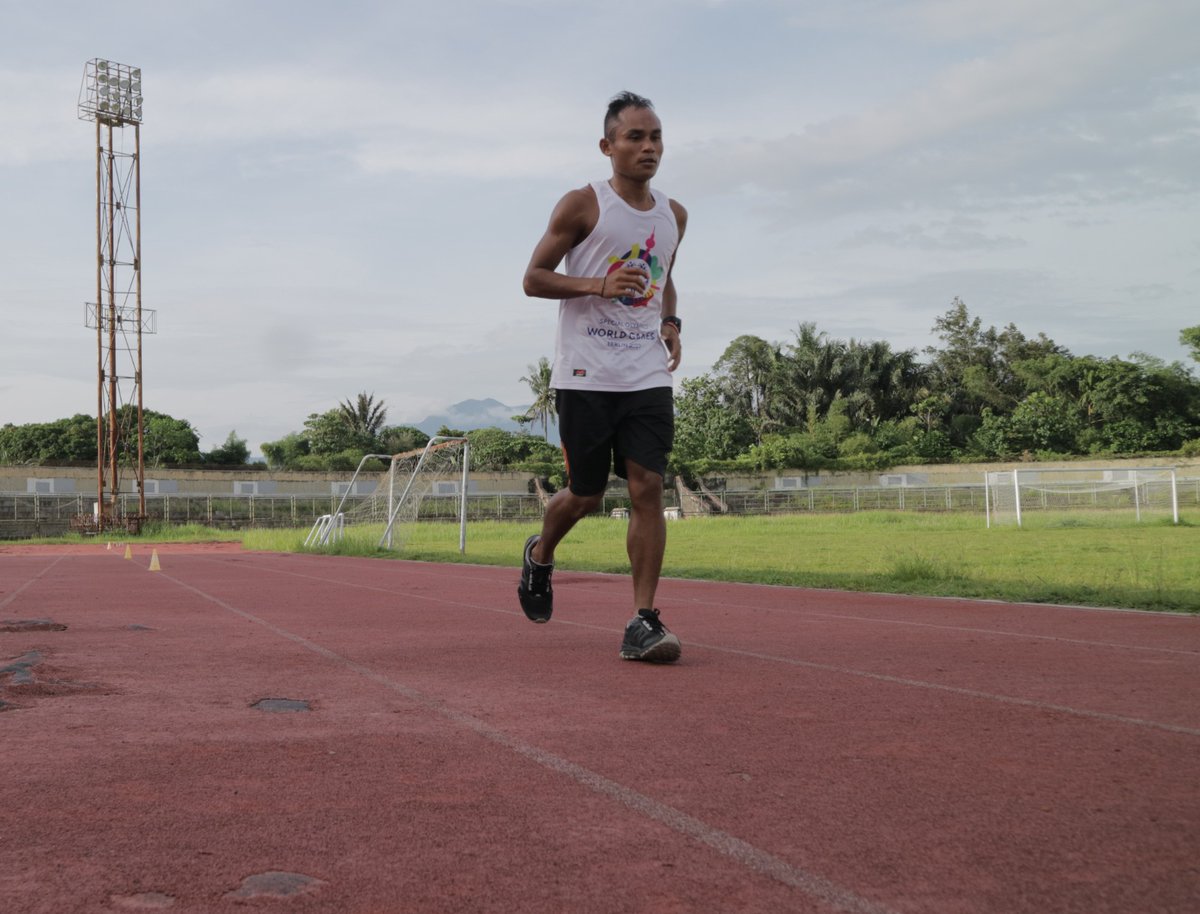 PPSOIna's tweet photo. Monitoring dan evaluasi Zakaria atlet lari asal NTB dalam rangka persiapan Special Olympics World Summer Games 2023 Berlin https://t.co/51BXpb7yAk