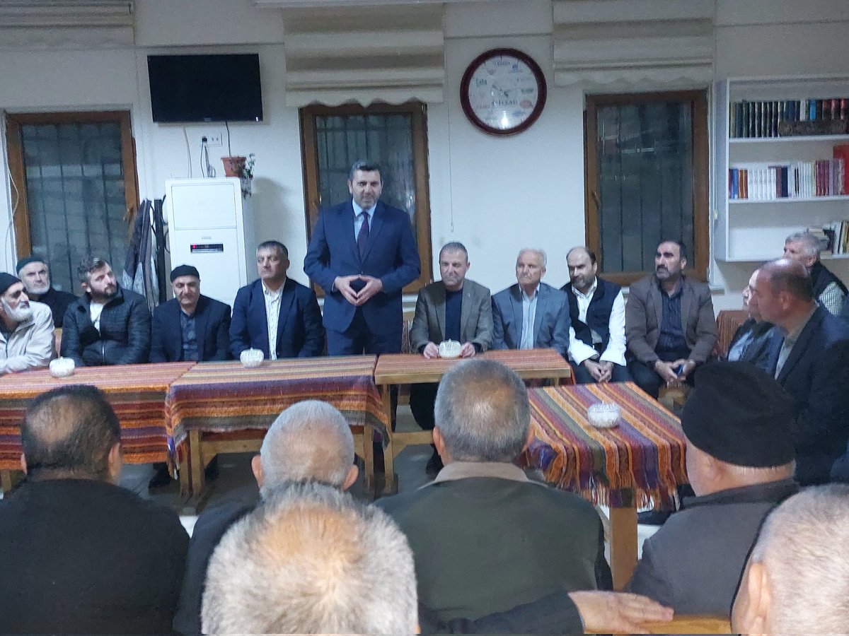 BAŞAKŞEHİRDEYİZ 
Türkiye Yüzyılını İnşa Etmek için Sahadayız..
Başakşehir Güvercin Mahallesinde cami cematiyle Hasbihal ettik.Cumhurbaşkanımız Sayın Recep Tayyip Erdoğan'ın Selamlarını İlettik..
#AdımAdımİstanbul
#RecepTayyipErdoğanKazanacak
#TürkiyeYuzyili 
#Rasimyagar