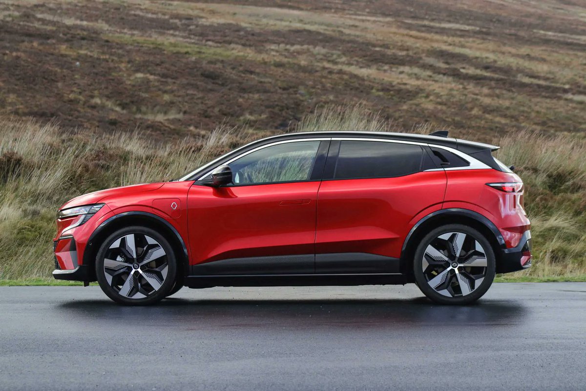 completecar's tweet photo. Renault Ireland has announced new offers available on its Megane E-Tech Electric.

We've got all the details in our news story: https://t.co/LolHtFztf3 https://t.co/Qj99C1TixH