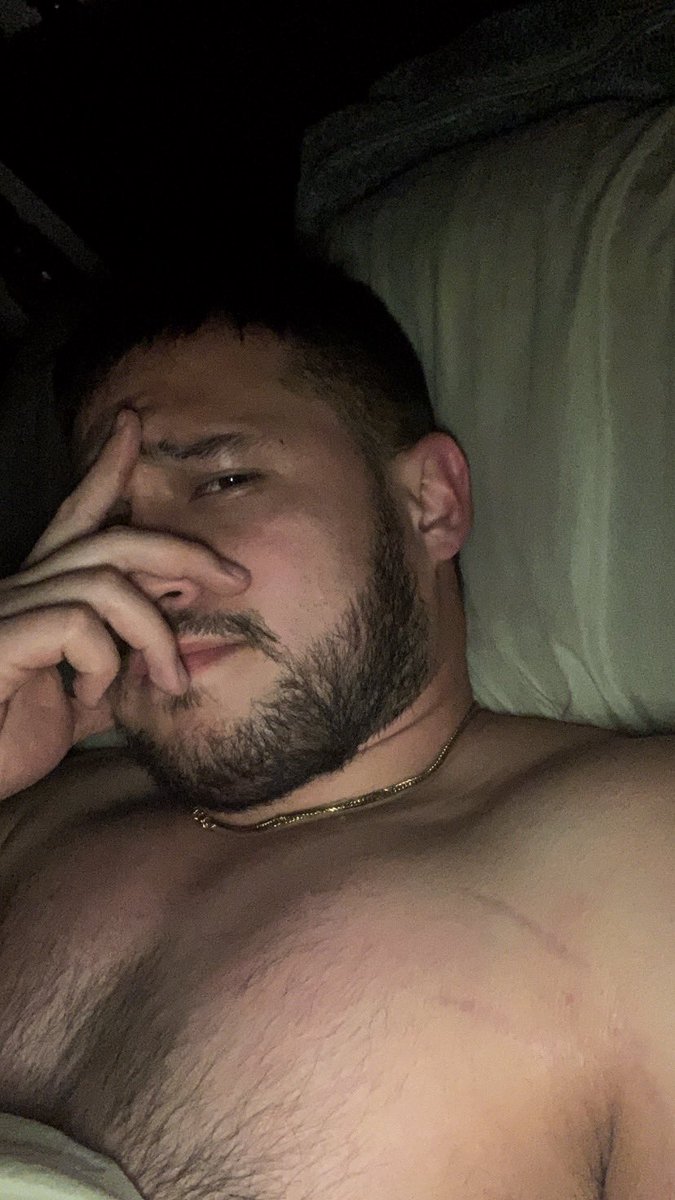 brayan15forero's tweet photo. Noches. 🐻 🌙 https://t.co/DlG1y7MVva