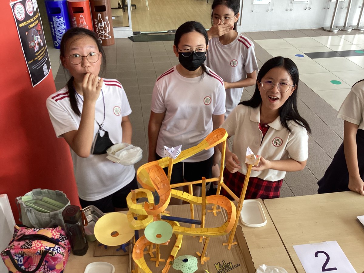 HISMaths tweet media