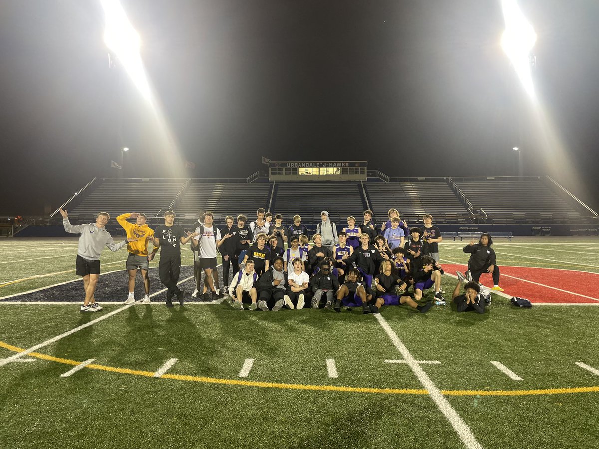 WaukeeBoysTrack's tweet photo. Great TEAM win at the Gary DouBrava Invite and always a great day to be a Waukee Warrior! Very proud of this awesome group of student-athletes! Next up: Jim Duncan Invite @ Drake Stadium this Saturday #GoWarriors #Team23 #TRIBE https://t.co/hMukpiNZ5c