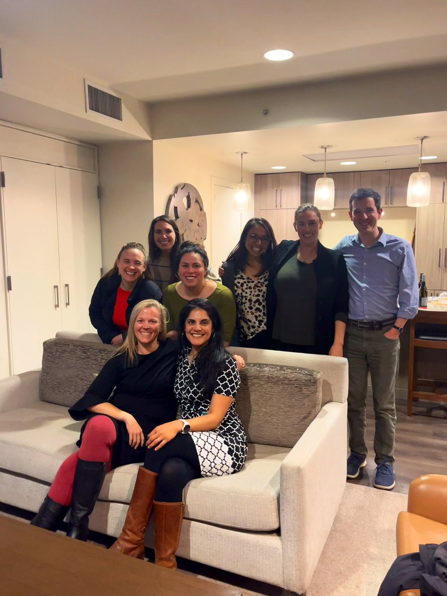 ValerieVaughnMD's tweet photo. Wonderful evening “networking” between @UWTASP and #UQuAL at #SHEASpring2023 @whithartlage11 https://t.co/qI2yBFLJ0Z