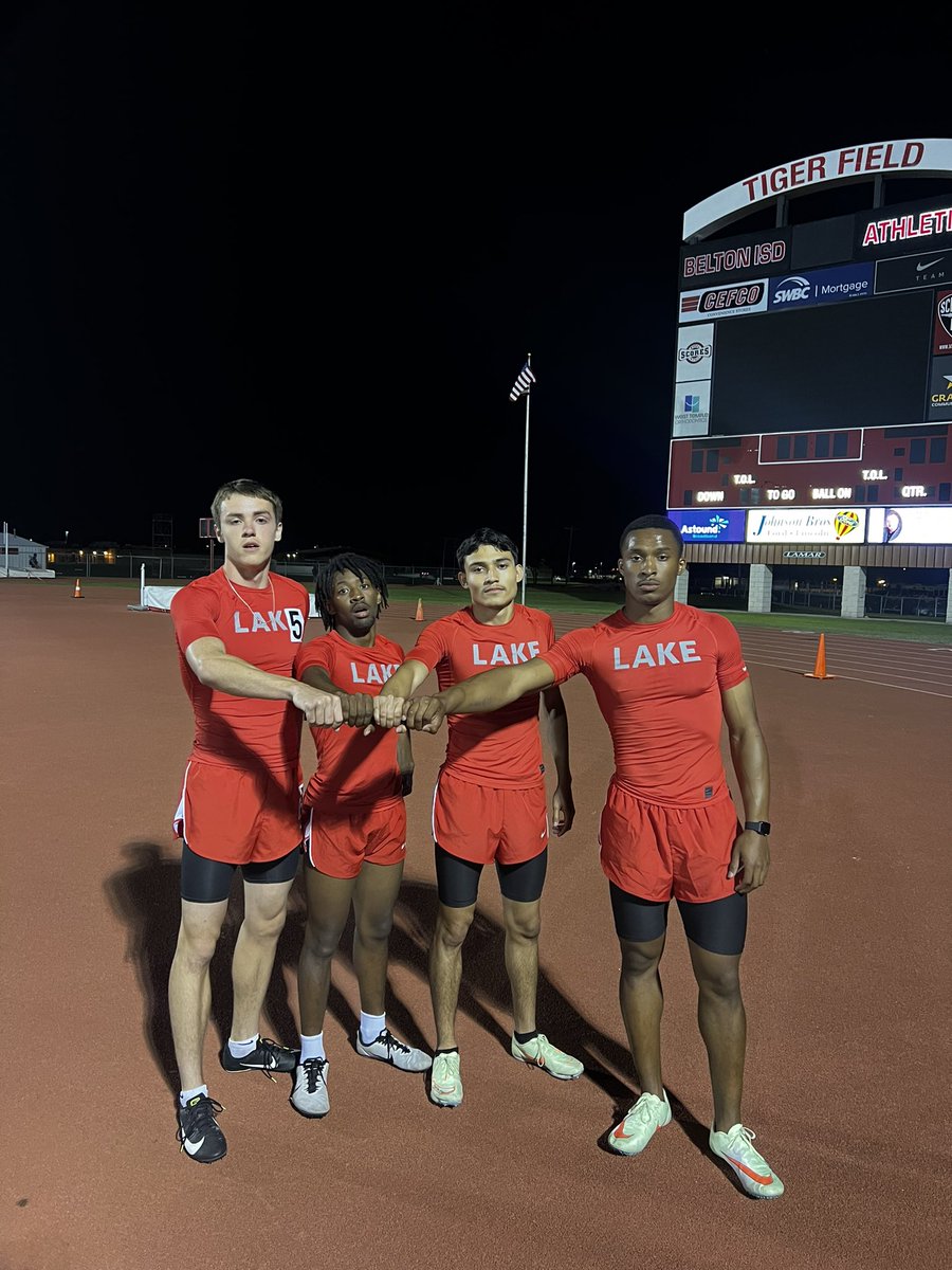 lakebroncotrack's tweet image. Congratulations to the 4x400 Meter Relay Team of @Keshawnbaptist, @Nano11x__, @iammike1x, and @hammond_easton finishing 🥈, breaking the school record by 6 seconds, qualifying for Area and securing the District Runner Up slot!Proud of the fight in these kids! #HorsePower #RISEUP