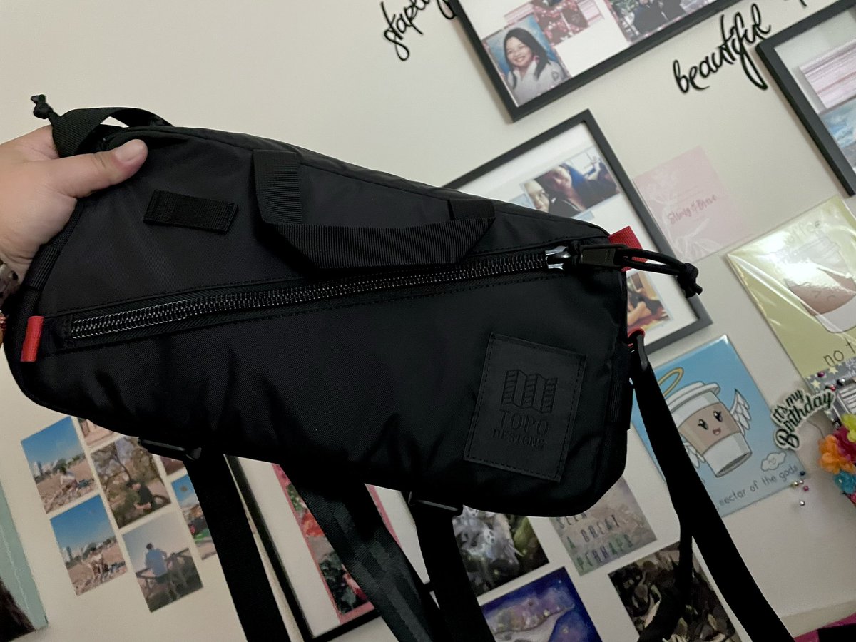 peachneonnpink's tweet photo. @TopoDesignsUSA I love y’all but had to dye the logo on my quick pack… cuz’ I wanted it to match my mini quick pack & global briefcase… 😅🖤 #blackonblack #topodesigns https://t.co/NiFV2lpMMN