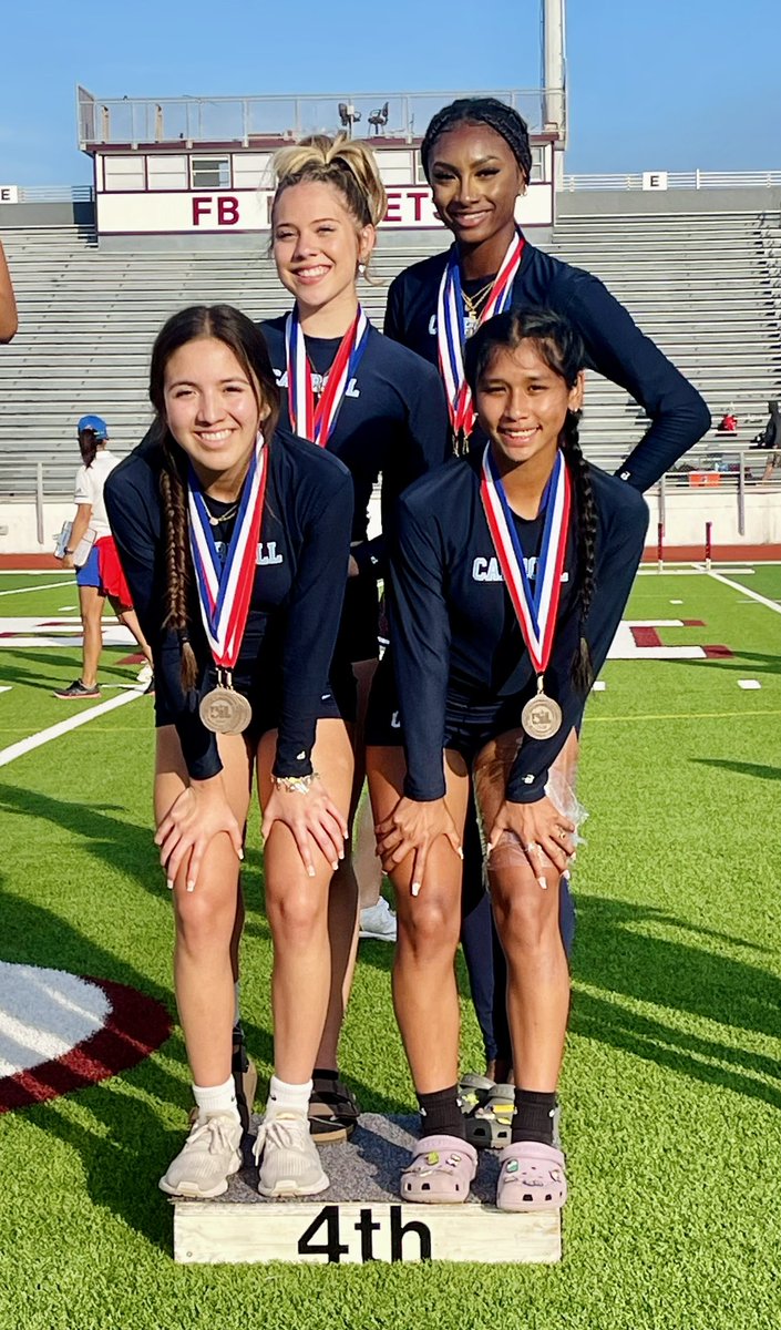 Carroll Lady Tigers Area Qualifiers in the 4x2 and 4x4!! Ja’Naisha Kelley, Alyana Mena, Julia Vasquez, and Addison Jorgensen!! Ja’Naisha was the #2 Top Scoring Female Athlete Overall for the 29-5A District Meet! @Arredondo_CHS @CNeatherlin @carroll_xc @TracieJensen11
