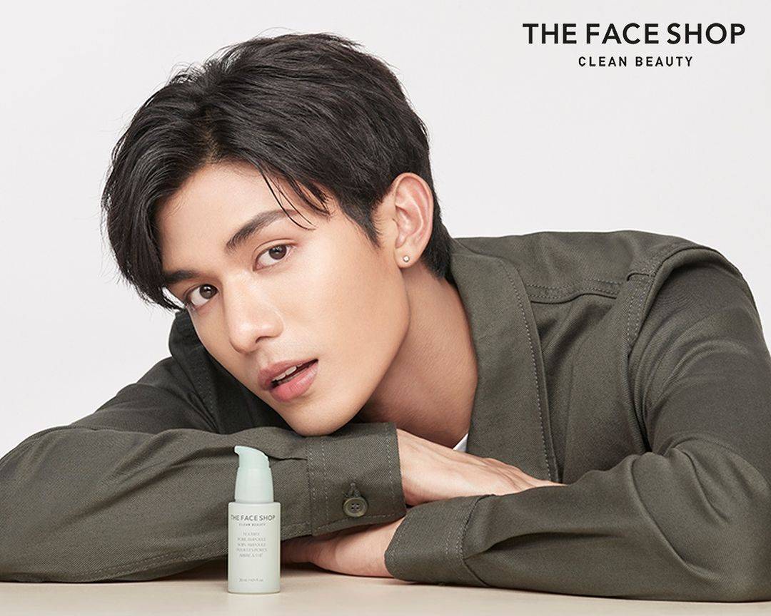 SiraphopAholic's tweet photo. 📷 IG : thefaceshopthailand
:บอกลาปัญหาผิวมัน รูขุมขนไม่กระชับ ด้วย 🌿TEA TREE PORE AMPOULE🌿 ผลิตภัณฑ์วีแกนจาก The Face shop
#Skinsolution #คำตอบปัญหาผิวจากธรรมชาติ #thefaceshopthailand
🔗https://t.co/g9t9t8QnZl
#netsiraphop @netsiraphop https://t.co/WCw7DanDYR