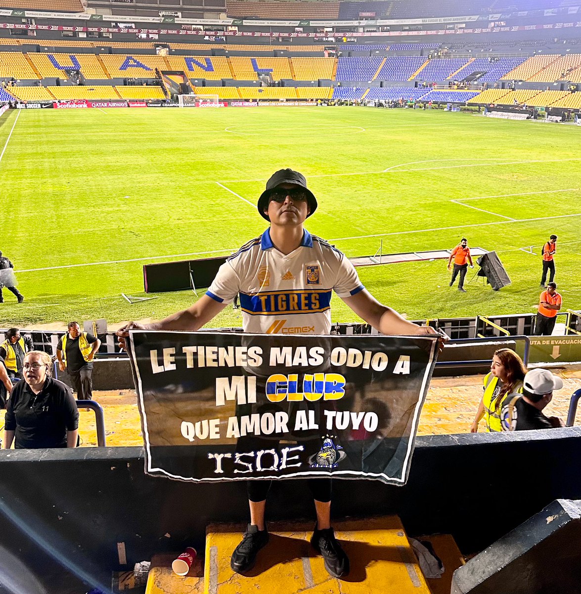 SamReyes98's tweet photo. Le tienes mas odio a mi club, que amor al tuyo 🐧 y lo sabes 😂 https://t.co/y9t57hwzkj