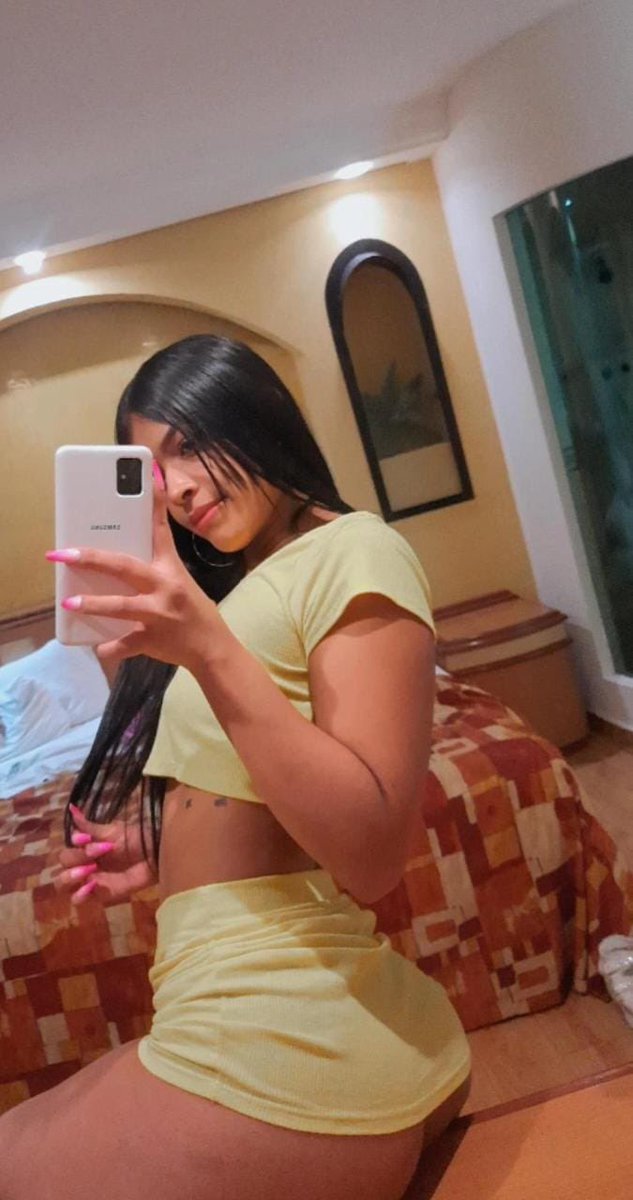 emili20231's tweet photo. Quien para portarnos mal hoy mis bebés soy colombiana tengo 19 años estoy por primera vez en #puebla agenda tu cita bb 5534397758 https://t.co/dUOmgTSgAm