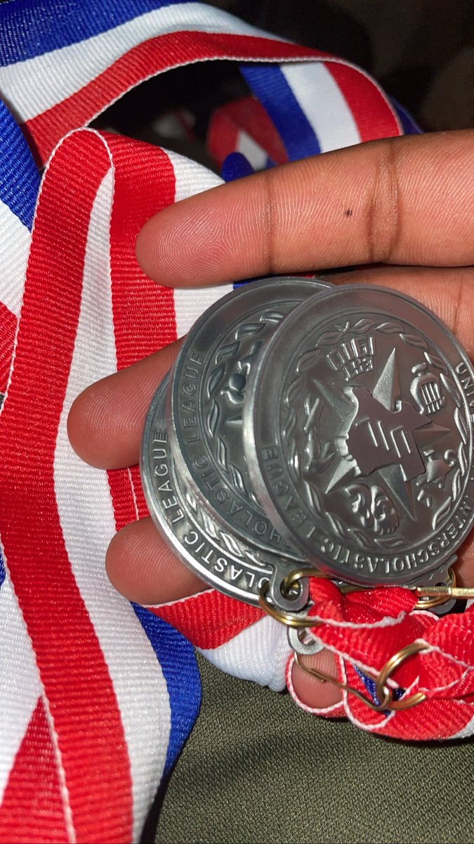 Opthittvjameer's tweet photo. 2nd place in district 
100m 🥈
200m 🥈
4by2 🥈 https://t.co/GSDzaGoSd5