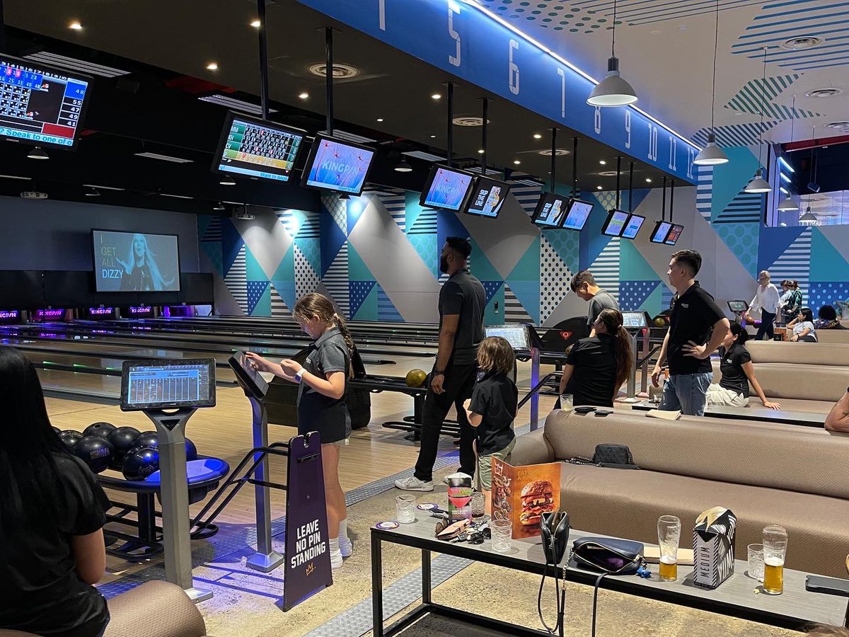 CelottiNews's tweet photo. The CELOTTI WORKFORCE Darwin team left the office early for some well-deserved fun at #Kingpin 🤩

The group had an awesome arvo playing Laser tag and Bowling followed by a delicious banquet dinner at Hanumans. 

#teambonding #labourhire #celottiworkforce #bowling #lasertag https://t.co/kFpYy5NOKH